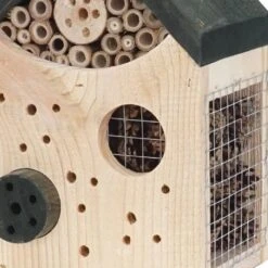 Insektenhotel, Kieferholz, Natur, 18 X 15 X 27/29 Cm -Madison Verkäufe 0910160183 Insektenhotel Kiefer natur gruenes Dach zoom 117861