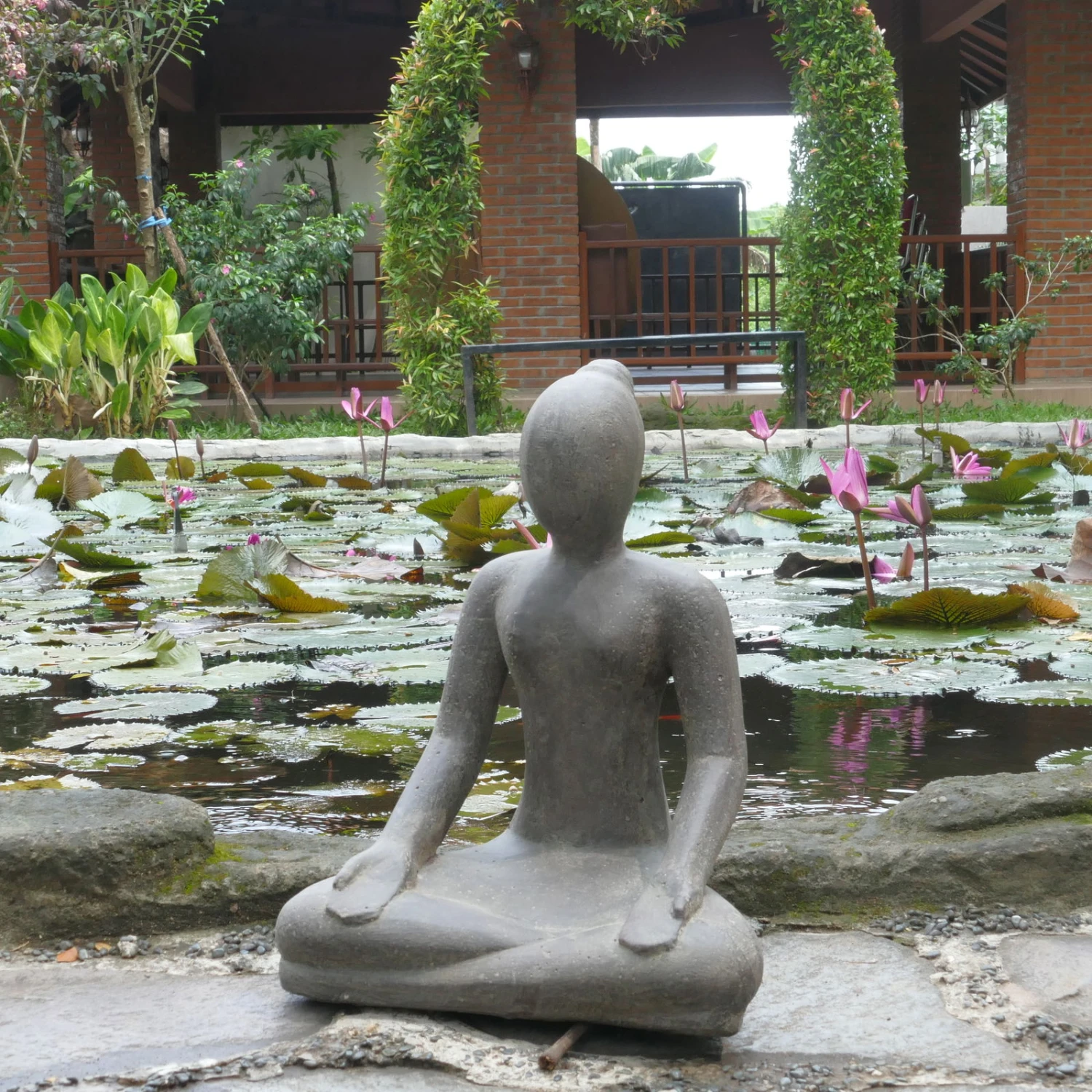 Steinguss Gartenornament 'Yoga', Natur, 26 X 18 X 31 Cm 4 Steinguss Gartenornament 'Yoga', Natur, 26 X 18 X 31 Cm – Bild 2