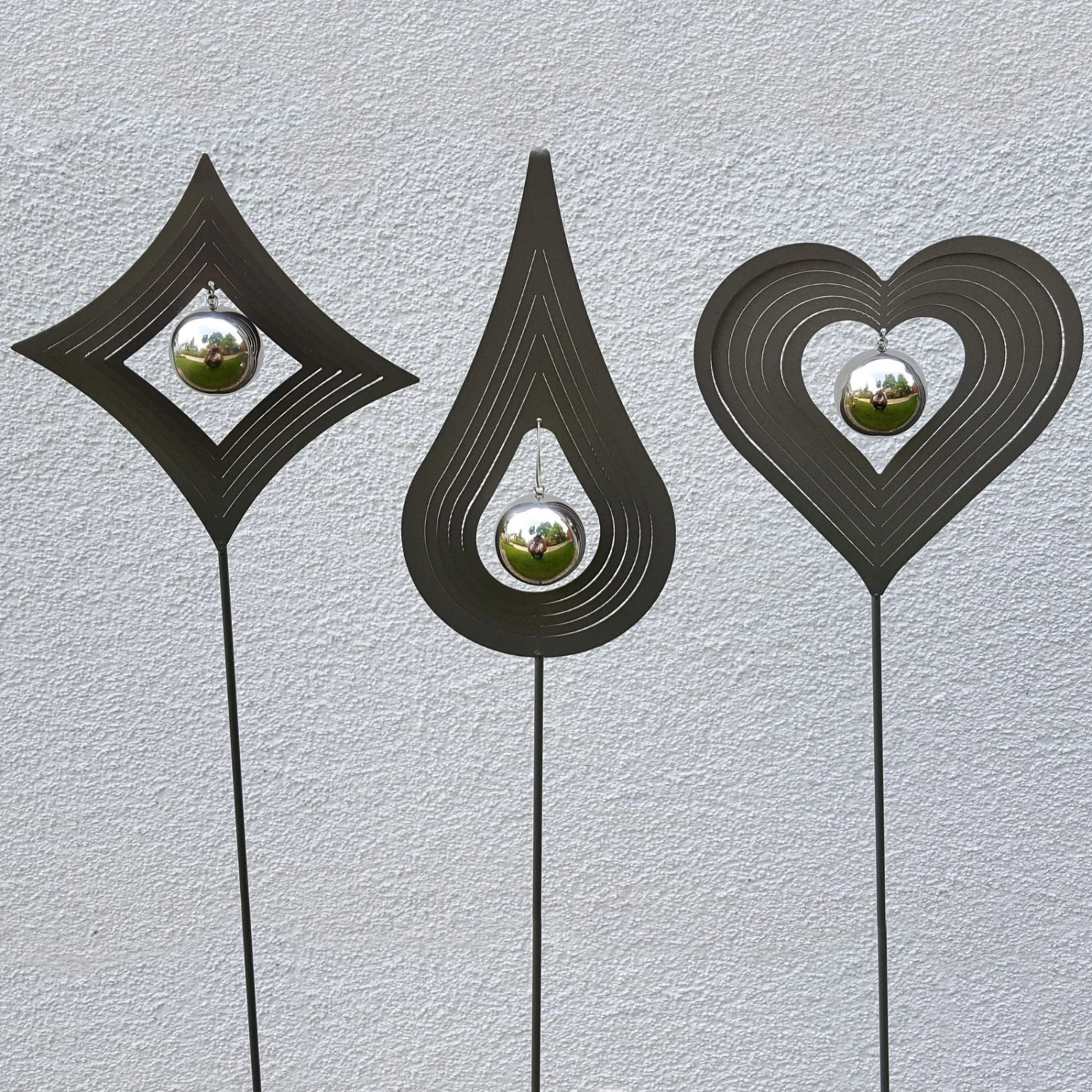 Beetstecker Tropfen Aus Stahl Mit 1 Edelstahl-Kugel, Dunkelgrau Lackiert, Maße 80 X 12 X 4,2 Cm 5 Beetstecker Tropfen Aus Stahl Mit 1 Edelstahl-Kugel, Dunkelgrau Lackiert, Maße 80 X 12 X 4,2 Cm – Bild 3