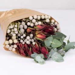 Blumenbund Eukalyptus Mit Brunia Und Kapgrün, Inkl. Grußkarte -Madison Verkäufe 1025700023 Strauss Brunia 1 1 101694