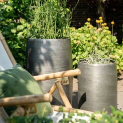 Pflanzgefäß 'Rowen', Silber, Ø 47 X H 82 Cm -Madison Verkäufe 3210801635 3210801636 3210801637 3210801638 Pflanzgefaess Rowen silber 11 115028 1