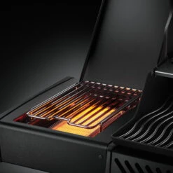 Napoleon Gasgrill 'Phantom Rogue SE 425', Schwarz, Stahl, Ca. 123 X 64 X 140 Cm -Madison Verkäufe 3920200350 Gasgrill Phantom Rogue SE 425 mit Edelstahl Grillrost mattschwarz 5 123200