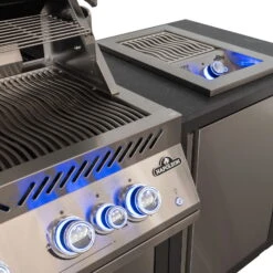 Napoleon Küche 'Oasis Compact 105', Schwarz, Stahl, Ca. 129 X 83 X 224,5 Cm -Madison Verkäufe 3920200355 Outdoorkueche Oasis Compact105 mit Big32 grau mit 4 Hauptbrenner 6 123236