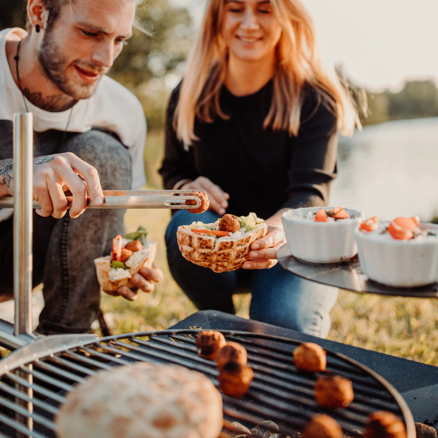 Grillzange, Höfats, Silber, Edelstahl 9 Grillzange, Höfats, Silber, Edelstahl – Bild 7