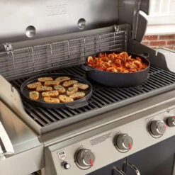 Weber 2-in-1 Dutch Oven, Schwarz, Metall -Madison Verkäufe 3920502000 CRAFTED 2in1 Dutch Oven 3 105144