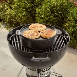 Weber 2-in-1 Dutch Oven, Schwarz, Metall -Madison Verkäufe 3920502000 CRAFTED 2in1 Dutch Oven 4 105145