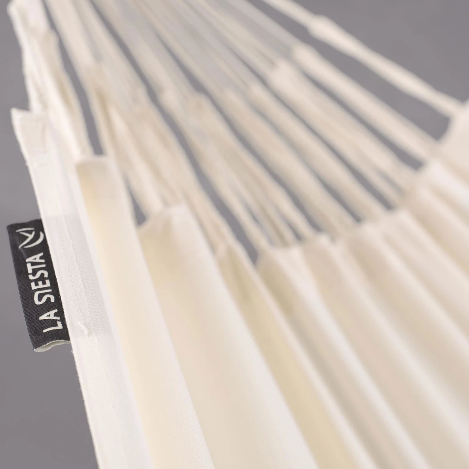 LA SIESTA Doppel-Hängematte Brisa, Vanilla, Outdoor Material, Bis 160 Kg, Wetterfest 12 LA SIESTA Doppel-Hängematte Brisa, Vanilla, Outdoor Material, Bis 160 Kg, Wetterfest – Bild 10